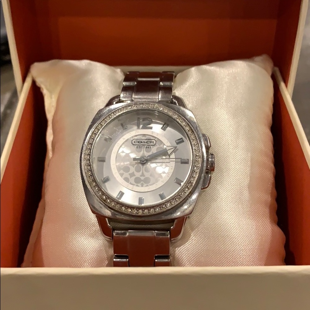 Women’s Coach Watch